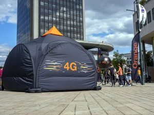 Namiot Dome w wykorzystaniu w mieście